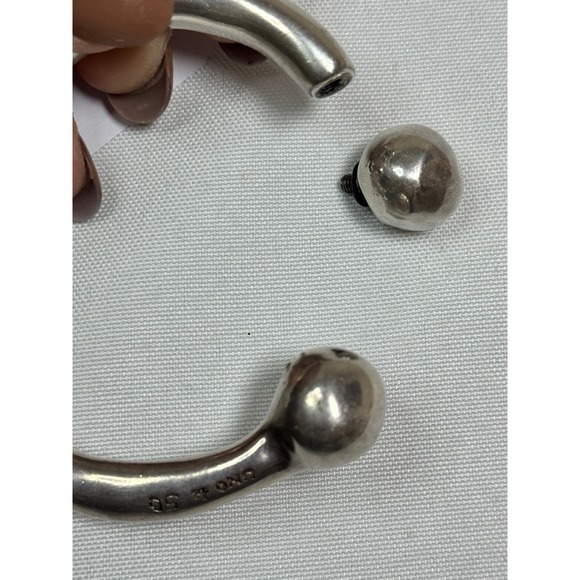 UNO de 50 Handcrafted Silver-Plated Rigid Bangle Cuff Bracelet Ball End Spain - Picture 4 of 9